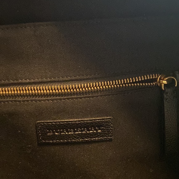 Authentic Burberry backpack - Picture 3 of 4